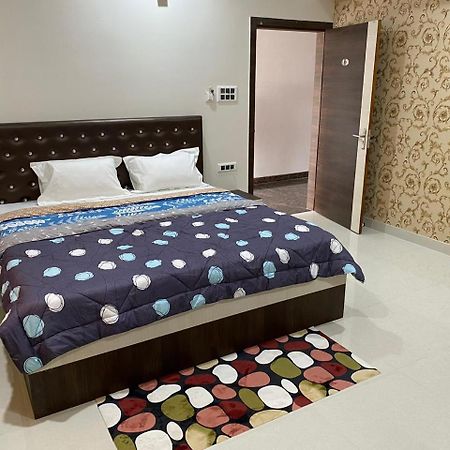 Priya Tours And Travels Otel Guwahati Dış mekan fotoğraf