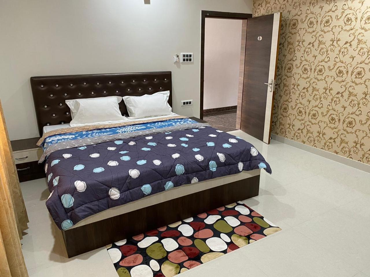 Priya Tours And Travels Otel Guwahati Dış mekan fotoğraf